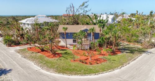 1813 Long Pt Ln, Sanibel FL 33957-2423 exterior