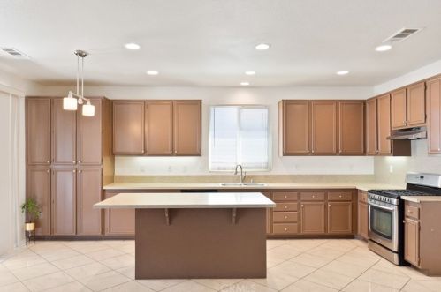 245 San Remo Ave, San Jacinto CA  92582-3082 exterior