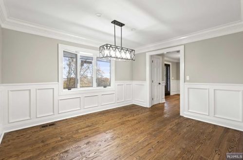 37 Tara Ln, Montville Township NJ  07045-9699 exterior