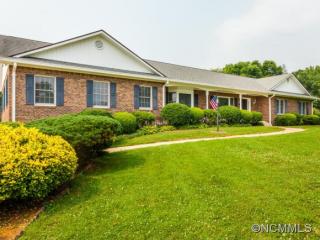 48 Beaumont Dr, Hendersonville, NC 28739-7071