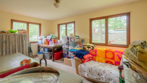 21 Pne Tree Dr, Berkeley Township NJ  08721-1711 exterior