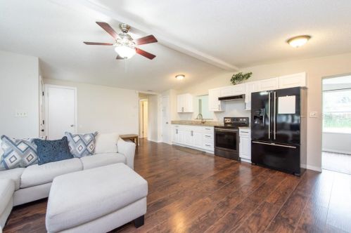 9741 Fowler Ave, Thonotosassa FL  33592-3415 exterior