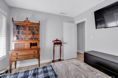 216 Russell Ave, Fullerton CA  92833-2437 exterior