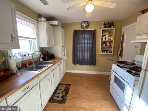 2886 Quakerbridge Rd, Trenton NJ  08619-1642 exterior