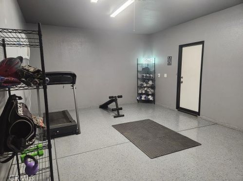 12548 Mesa St, Victorville CA  92392-4808 exterior