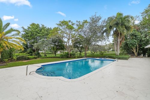 4315 Lakewood Dr, Delray Beach FL  33445-9004 exterior