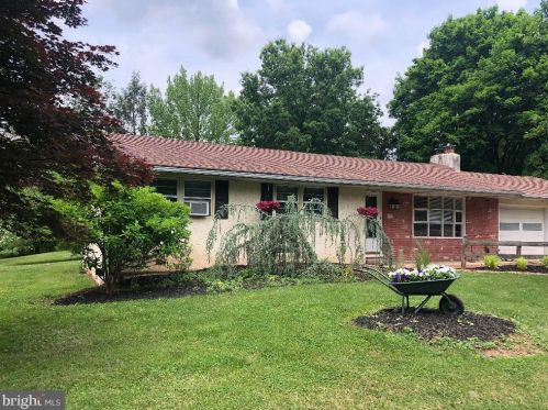 1616 Clearview Rd, Lansdale, PA 19446-5408