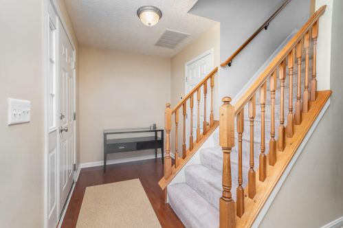 6270 Hobbitsrun Ln, Florence, KY 41042-8136