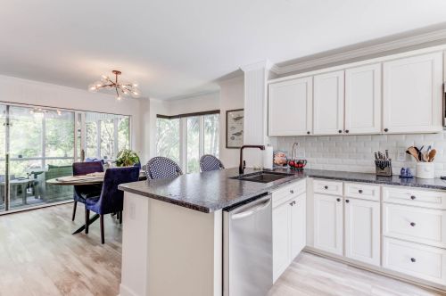 1 Back Ct, Isle Of Palms SC  29451-2827 exterior