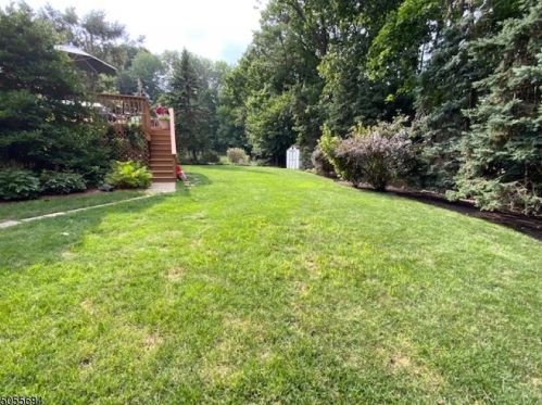 16 Dodd Ter, Verona NJ  07044-1718 exterior