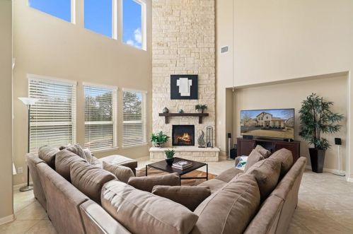 618 Emma Loop, Austin TX 78737-1457 exterior