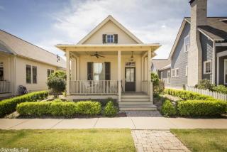 935 Reynolds Ave, Conway, AR 72032-4293