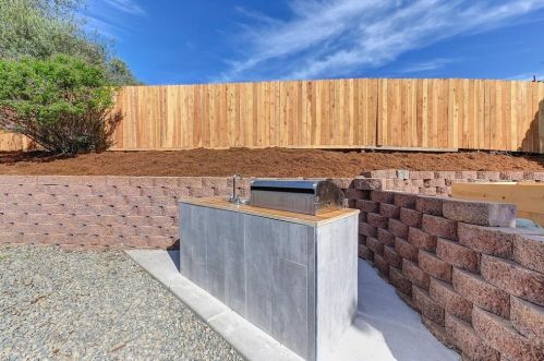 6351 Eldon Ave, Loomis CA  95650-8803 exterior