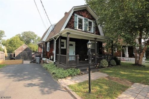 19 Ericson Ave, Helmetta, NJ 08828-1108