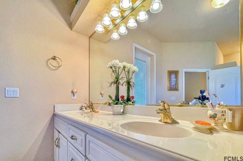 1422 Dolph Cir, Ormond Beach FL 32174-2891 exterior