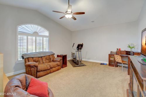 6160 Post Rd, Chandler, AZ 85226-1173