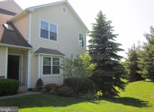 110 Gleneagles Dr, Blue Bell PA  19422-3240 exterior