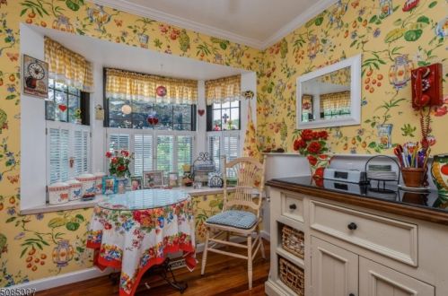 202 Burlington Ct, Flemington NJ  08822-2032 exterior