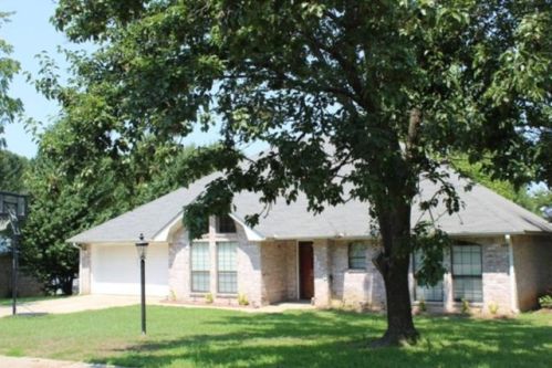 1603 Madison St, Boss, OK 74745-5723