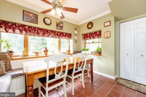 20 Valley Dr, Southampton PA  18966-1347 exterior