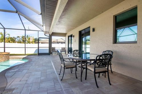 3754 6th Ave, Cape Coral FL  33904-5203 exterior