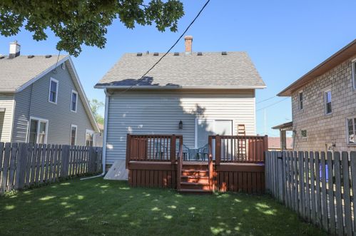 7316 38 Ave, Kenosha WI 53142-1913 exterior