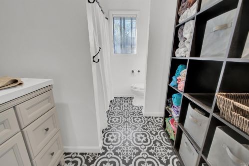 205 Kendal St, Vacaville CA 95688-3827 exterior