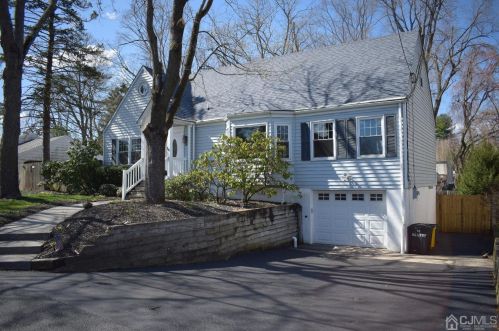 14 Hilltop Blvd, East Brunswick NJ  08816-2832 exterior