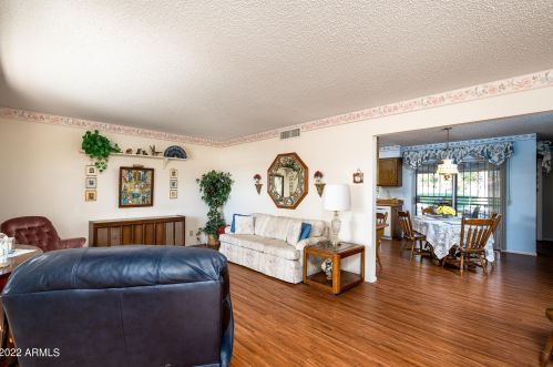 8140 Medina Ave, Mesa, AZ 85209-5169