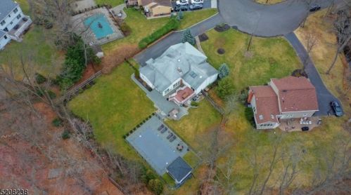 1364 Graymill Dr, Scotch Plains NJ  07076-4725 exterior