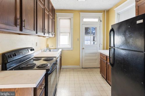 2239 Boas St, Harrisburg PA 17103-1714 exterior