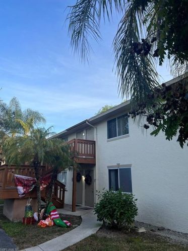 5374 16th Pl, Naples, FL 34116-5028
