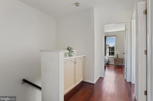 605 Warrenton Ter, Leesburg VA  20176-2466 exterior