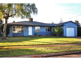 2747 123rd Ave, Portland, OR 97230-1611