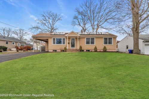 91 Coral Dr, Bricktown, NJ 08723-7636