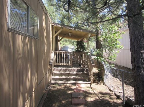391 Montclair Dr, Big Bear City CA  92314-8800 exterior