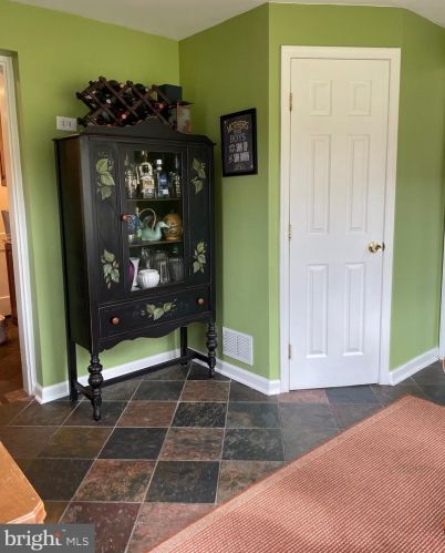 3212 Hilltop Rd, Newtown Square PA  19073-4207 exterior