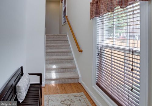 16002 Pitner St, Haymarket VA  20169-4956 exterior