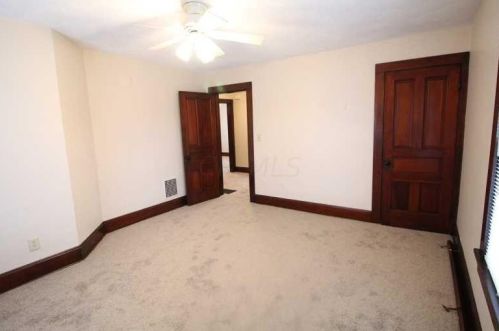 35 Lincoln Ave, London OH  43140-1579 exterior