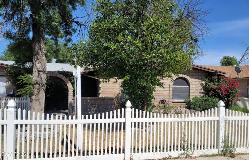 11245 49th Ln, Glendale, AZ 85304-4003