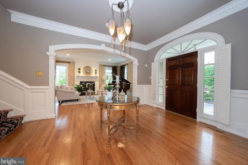 315 Blackburn Dr, Berwyn PA  19312-2801 exterior