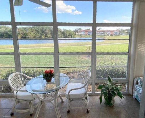 68 Royal Oak Ct, Vero Beach, FL 32962-3731