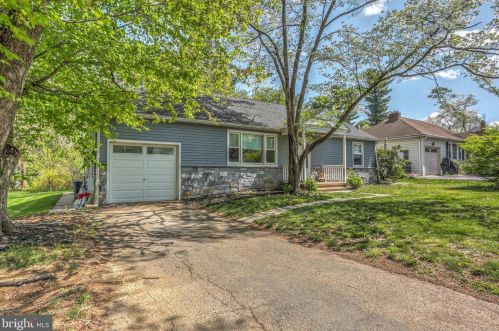 433 Roseville Rd, Lancaster, PA 17601-3129