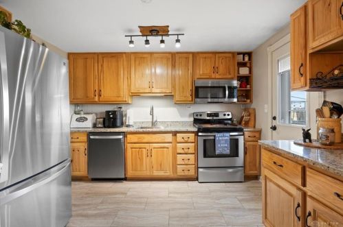 128 Wickham Farm Dr, Englewood OH  45322-2948 exterior