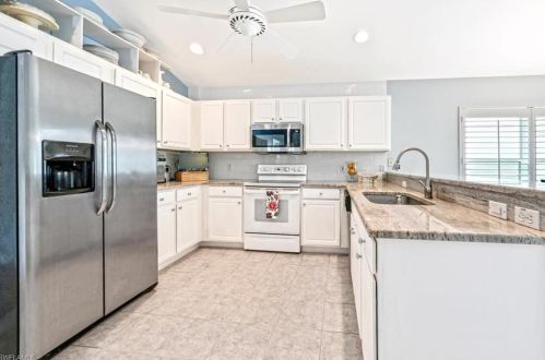 8439 Hollow Brook Cir, Naples, FL 34119-9724
