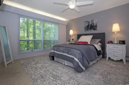 12 Fawn Hl Rd, Tuxedo Park NY  10987-3531 exterior