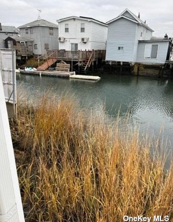 135 Broadway, Jamaica NY  11414-3931 exterior