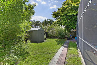 9710 115th Ave, Miami, FL 33176-2554