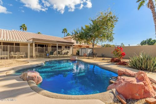 11924 67 Dr, Peoria AZ 85383-7104 exterior