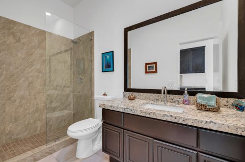 94 Kavenish Dr, Rancho Mirage CA  92270-3247 exterior